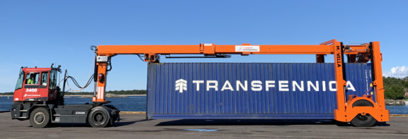 Ny Container Mover i Hangö hamn.